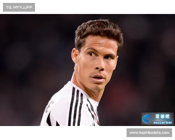 前蓝鹰中场埃尔纳内斯现身科维尔恰诺，开启欧足联A级教练课程